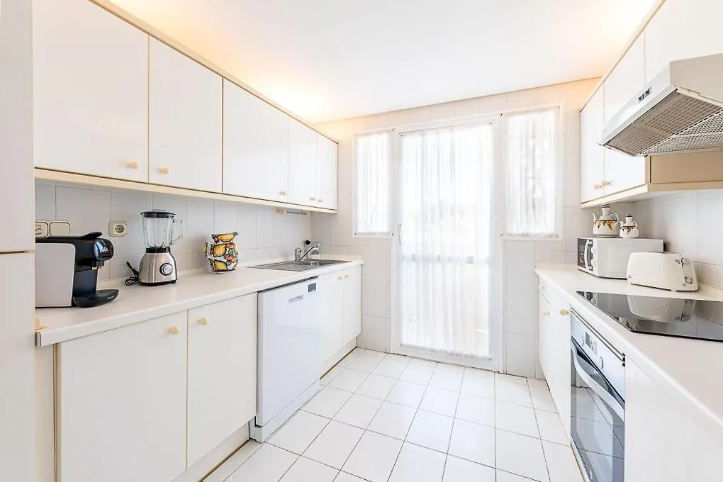 Puerto De Benalmadena Apartamento Vacacional Con Vistas Al Mar Y Yates Tres Habitaciones 2 Banos 0*,
